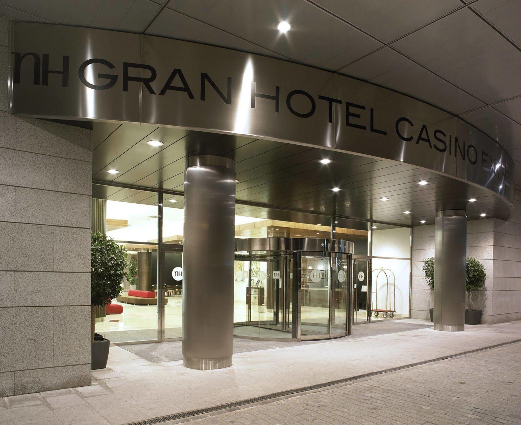 Nh Gran Hotel Casino De Extremadura Badajoz Eksteriør billede